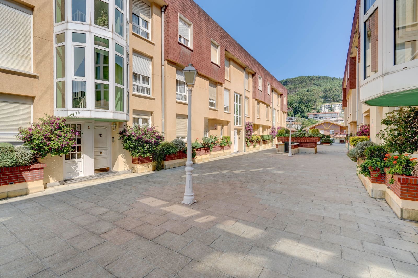 3 sovrum Lägenhet till salu i Castro-Urdiales med pool garage - 295 000 € (Ref: 10020040)
