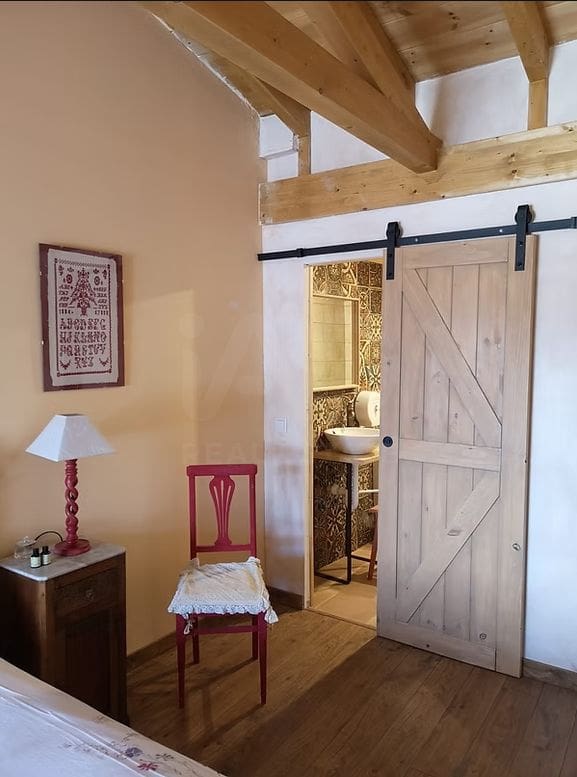 6 slaapkamer Commercieel te koop in Leon stad - € 379.000 (Ref: 10020046)