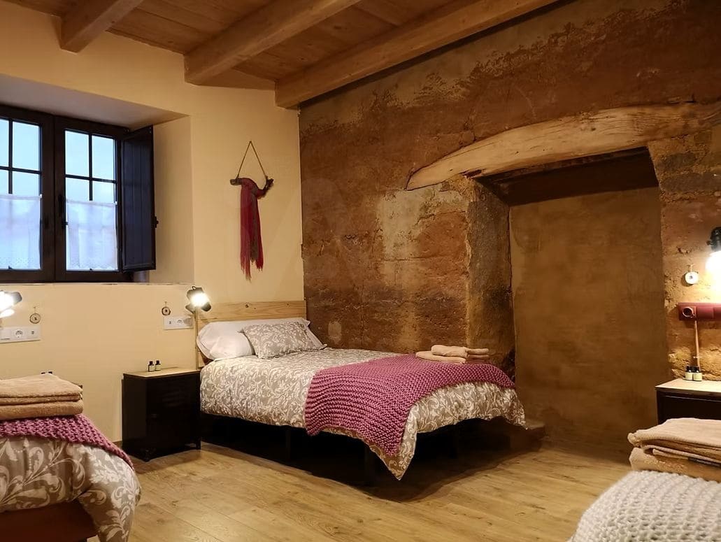 6 slaapkamer Commercieel te koop in Leon stad - € 379.000 (Ref: 10020046)