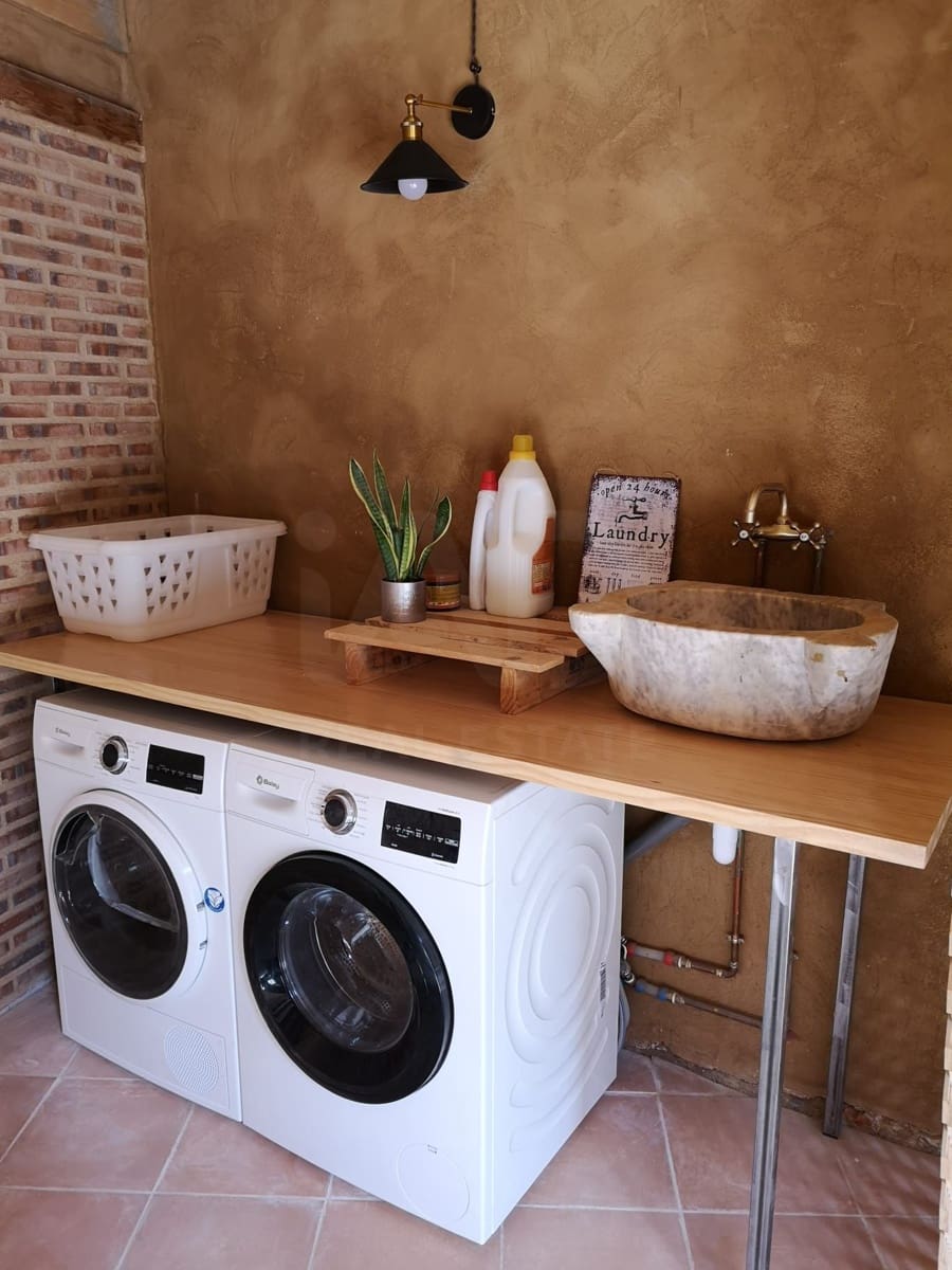 6 slaapkamer Commercieel te koop in Leon stad - € 379.000 (Ref: 10020046)