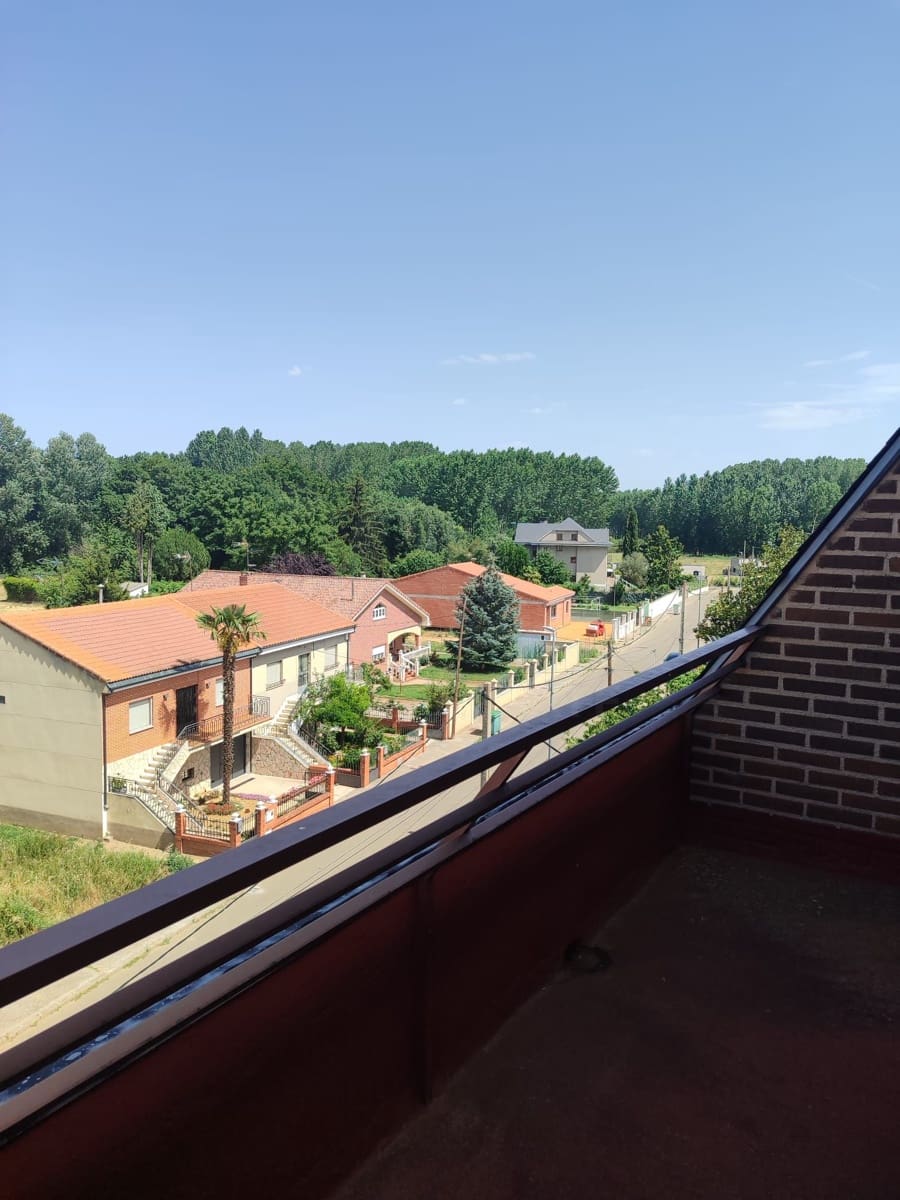 3 sypialnia Penthouse na sprzedaż w Villarejo de Orbigo z basenem - 69 000 € (Ref: 10020050)