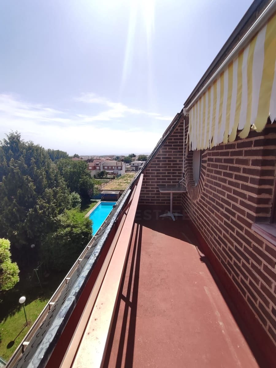 3 sypialnia Penthouse na sprzedaż w Villarejo de Orbigo z basenem - 69 000 € (Ref: 10020050)