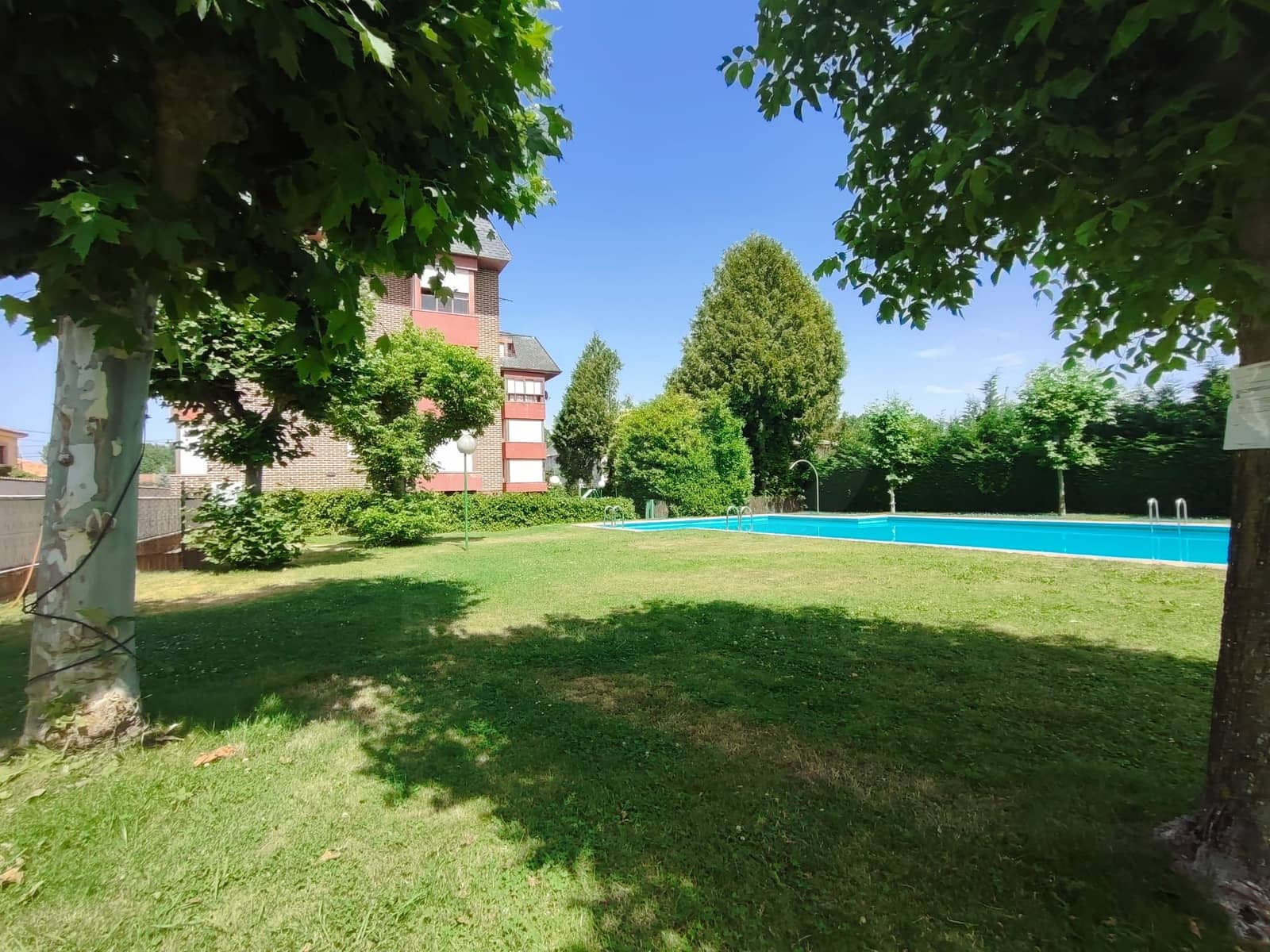 3 sypialnia Penthouse na sprzedaż w Villarejo de Orbigo z basenem - 69 000 € (Ref: 10020050)