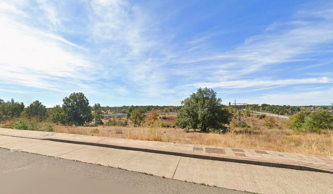 Building Plot for sale in Valverde de la Virgen - € 89,000 (Ref: 10020053)