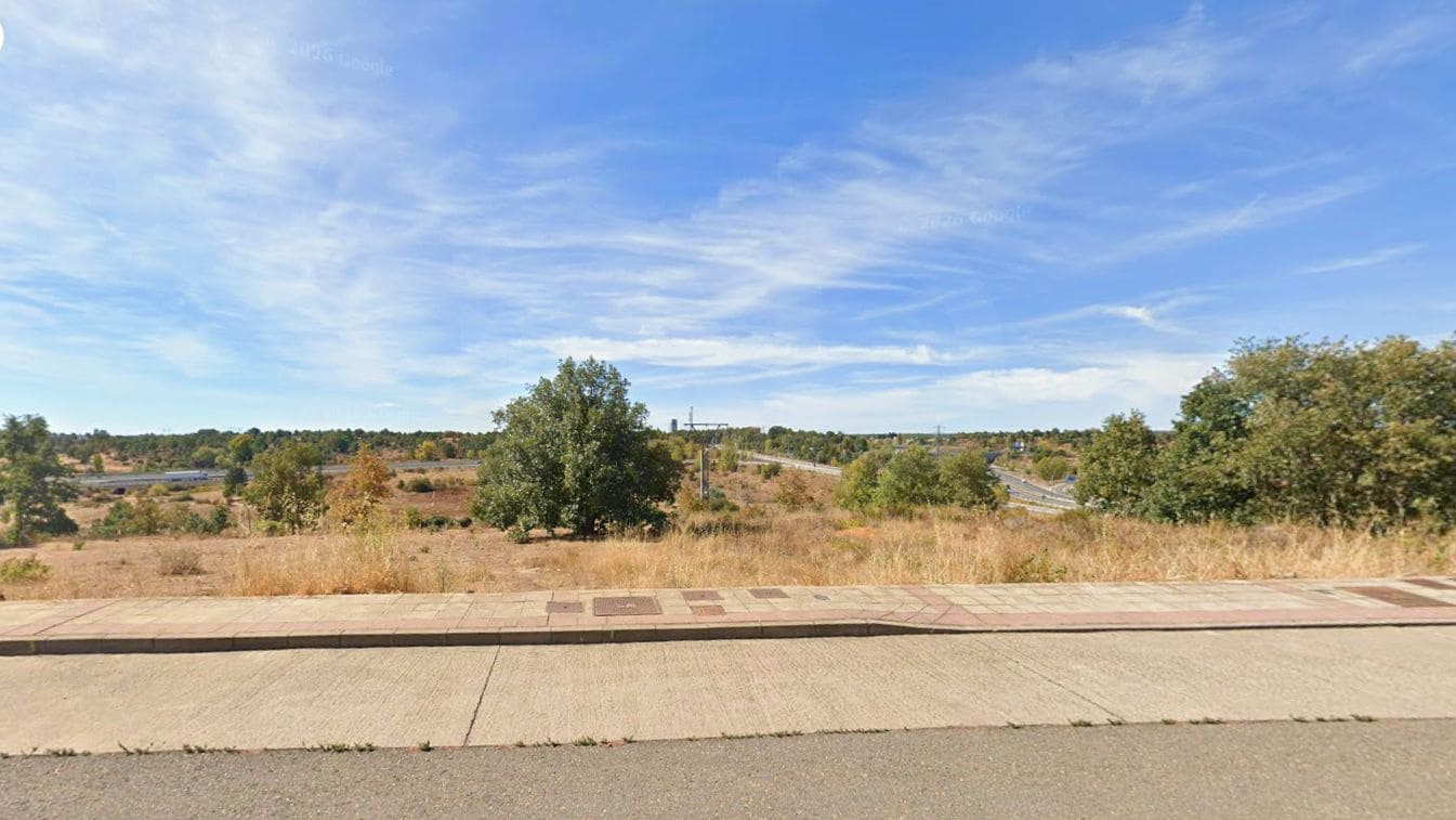 Building Plot for sale in Valverde de la Virgen - € 89,000 (Ref: 10020053)