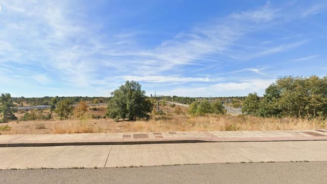 Building Plot for sale in Valverde de la Virgen - € 89,000 (Ref: 10020053)