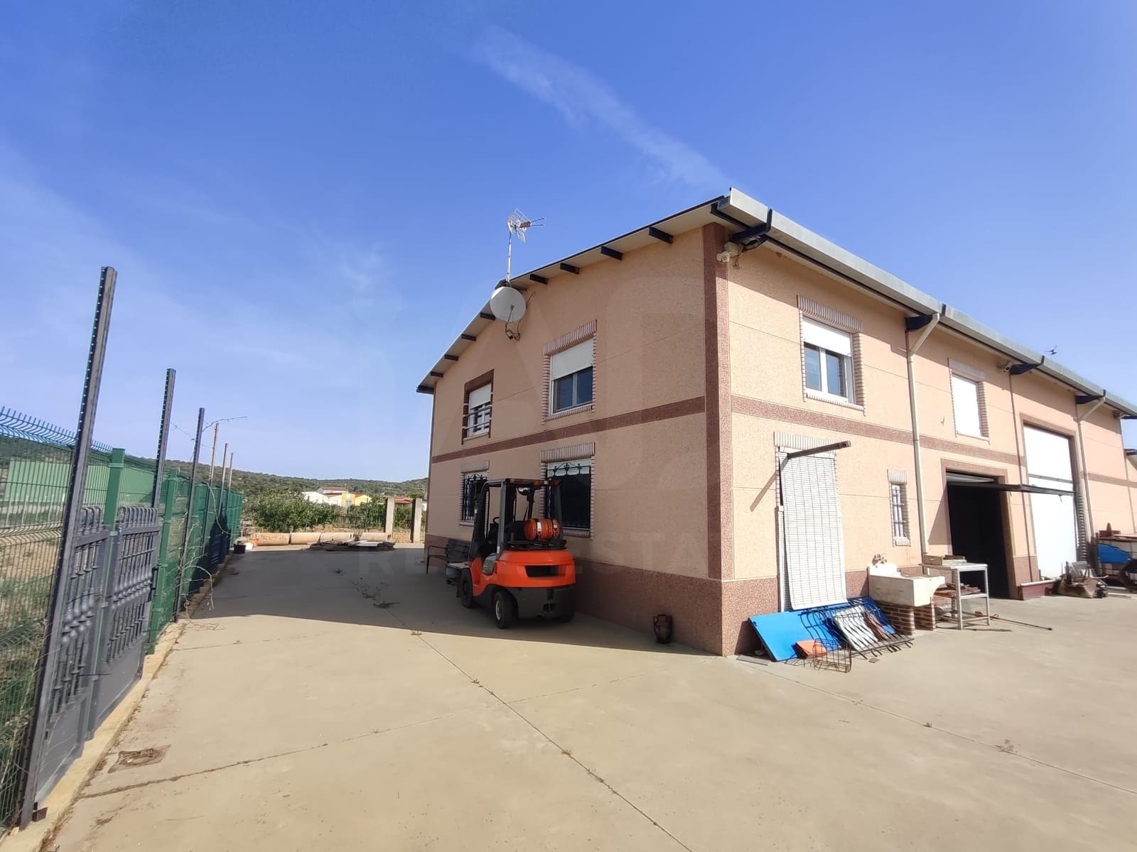 2 sypialnia Finka/Dom wiejski na sprzedaż w Villares de Orbigo - 249 000 € (Ref: 10020054)