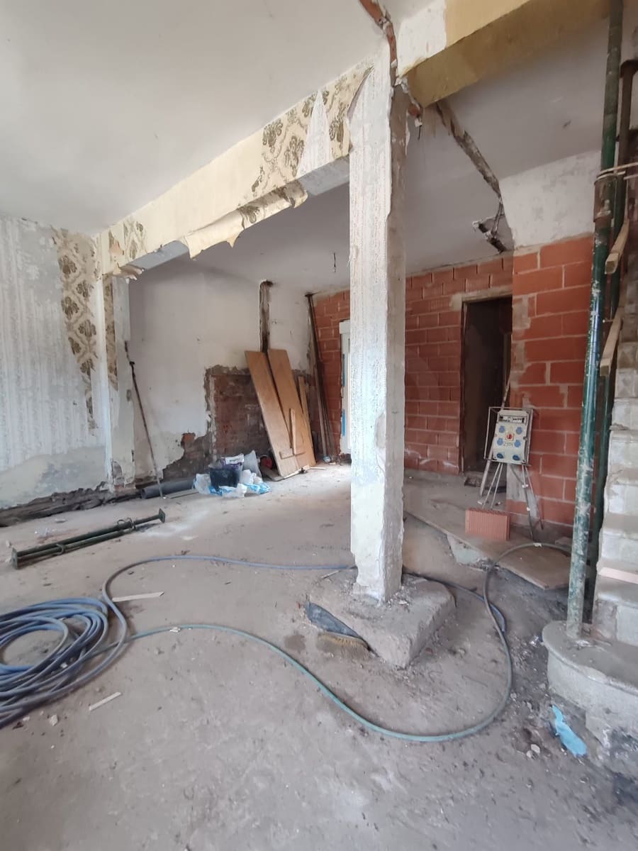 Terraced Villa for sale in Valverde de la Virgen - € 109,000 (Ref: 10020055)