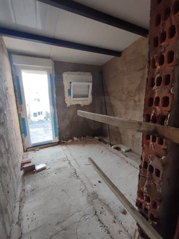 Terraced Villa for sale in Valverde de la Virgen - € 109,000 (Ref: 10020055)