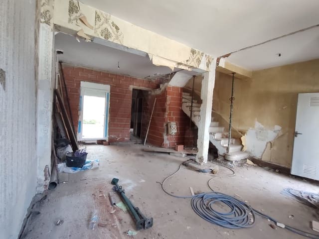 Terraced Villa for sale in Valverde de la Virgen - € 109,000 (Ref: 10020055)