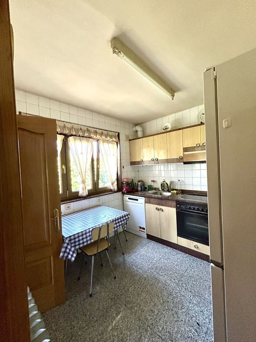 3 makuuhuone Huvila myytävänä paikassa Villadangos del Paramo mukana uima-altaan 
autotalli - 237 000 € (Ref: 10020057)