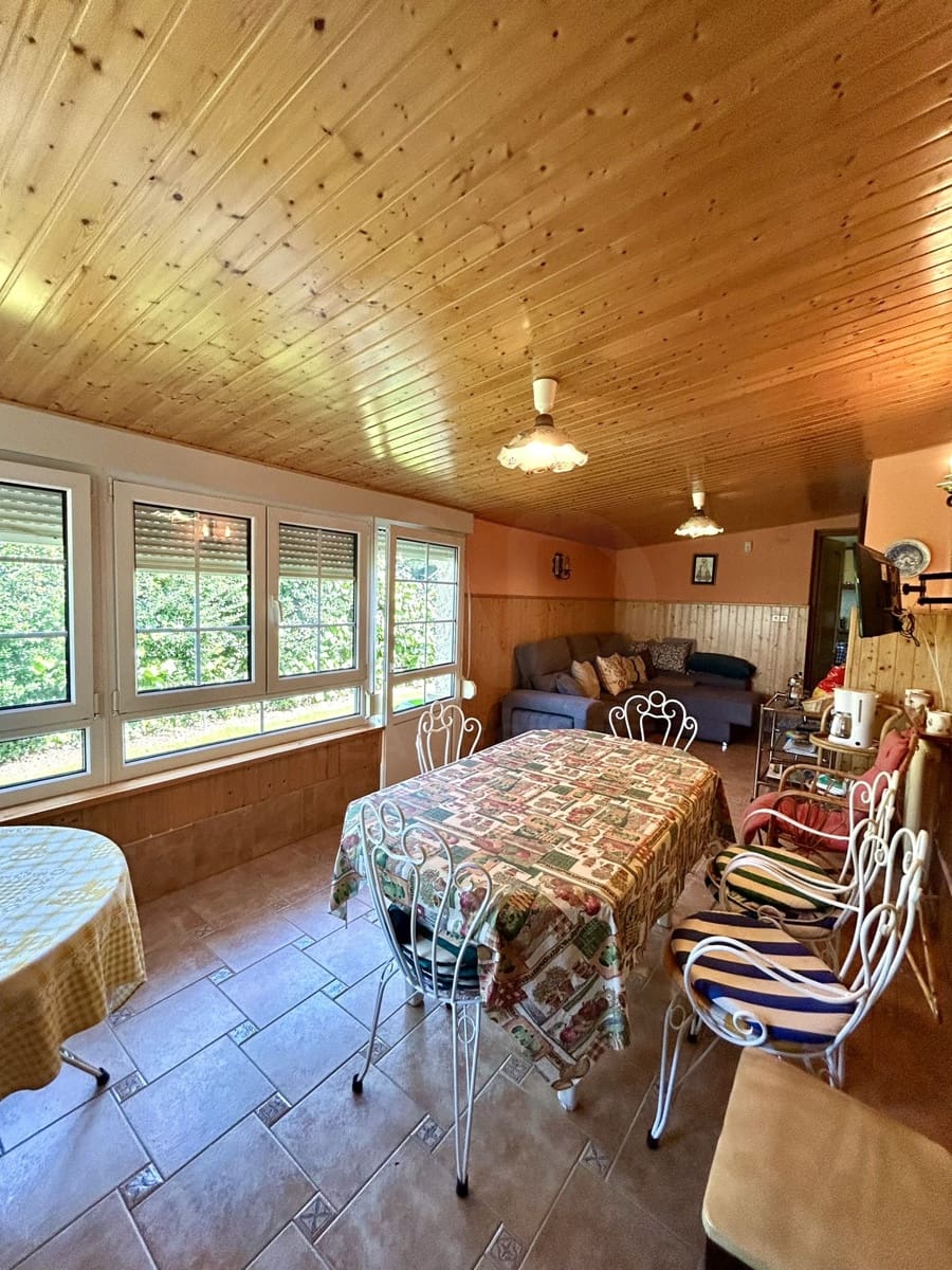 3 makuuhuone Huvila myytävänä paikassa Villadangos del Paramo mukana uima-altaan 
autotalli - 237 000 € (Ref: 10020057)