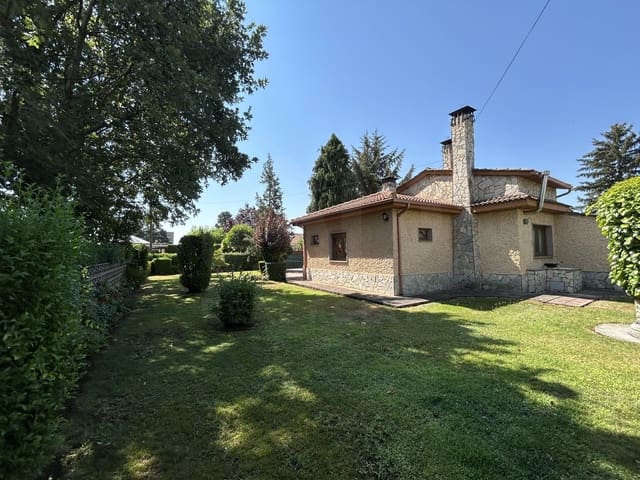 3 quarto Moradia para venda em Villadangos del Páramo com piscina garagem - 237 000 € (Ref: 10020057)