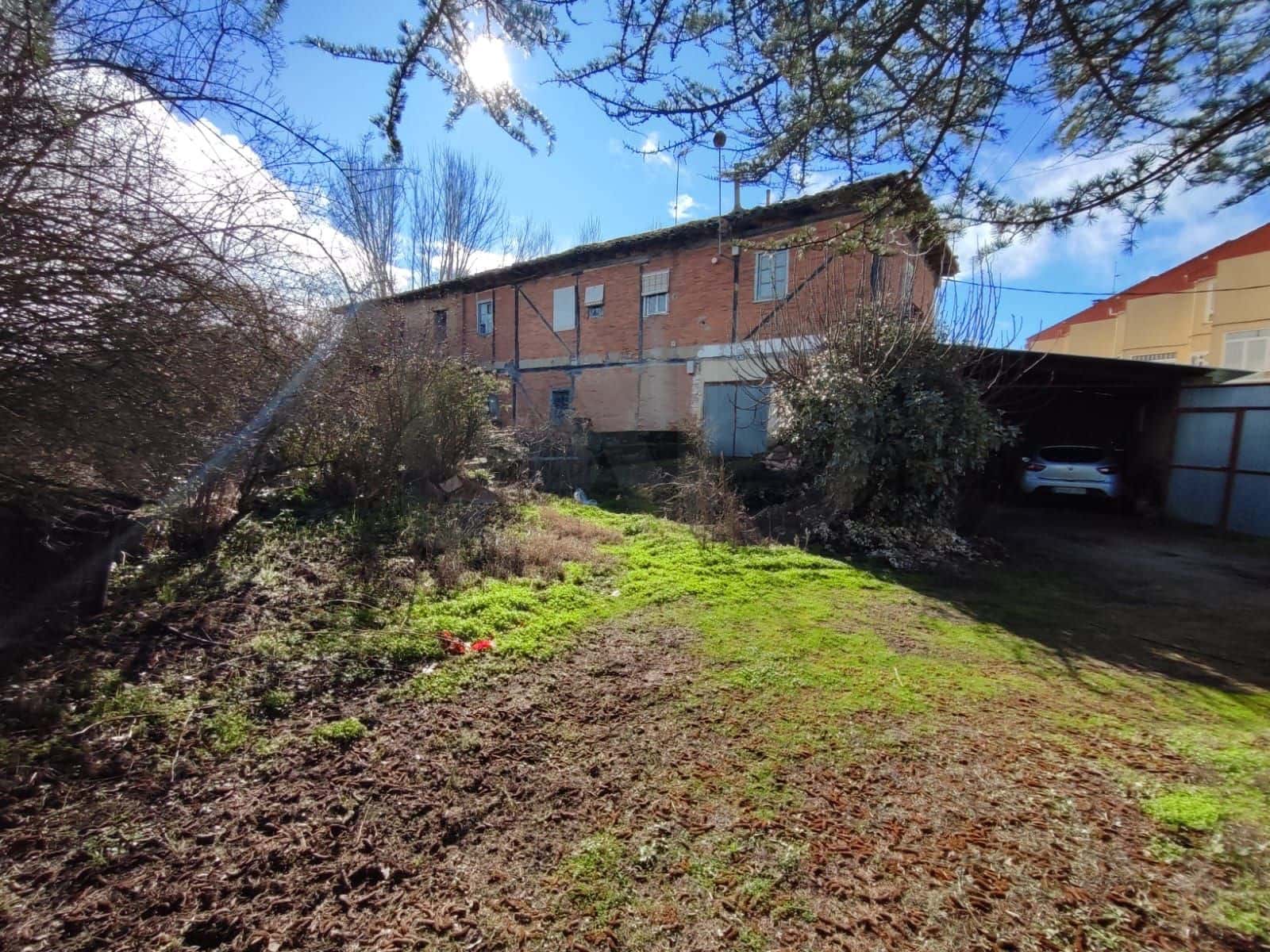 4 slaapkamer Finca/Landhuis te koop in Villarejo de Orbigo met garage - € 34.990 (Ref: 10020059)