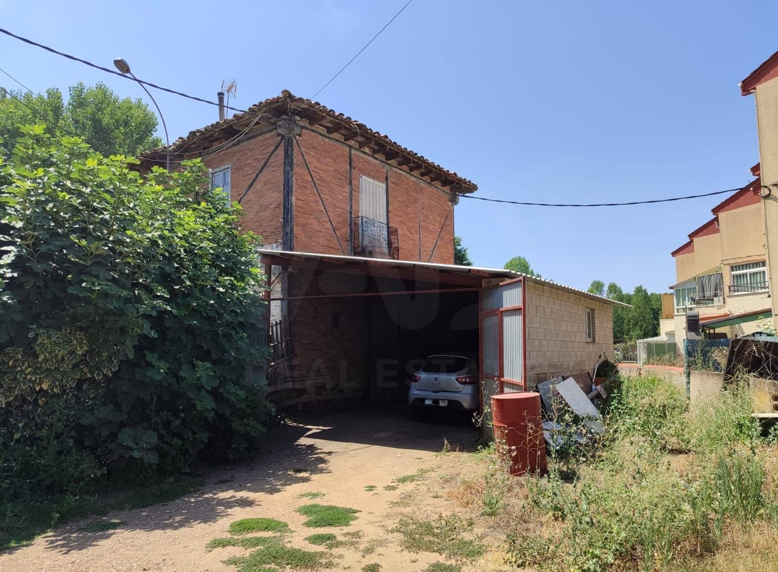 4 sovrum Finca/Hus på landet till salu i Villarejo de Orbigo med garage - 34 990 € (Ref: 10020059)
