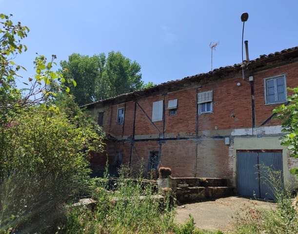 4 bedroom Finca/Country House for sale in Veguellina de Orbigo, Villarejo de Orbigo with garage - € 34,990 (Ref: 10020059)