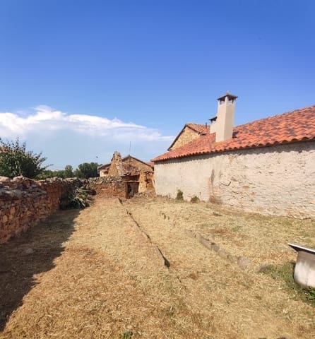 Finca/Landhuis te koop in Val de San Lorenzo - € 29.900 (Ref: 10020065)