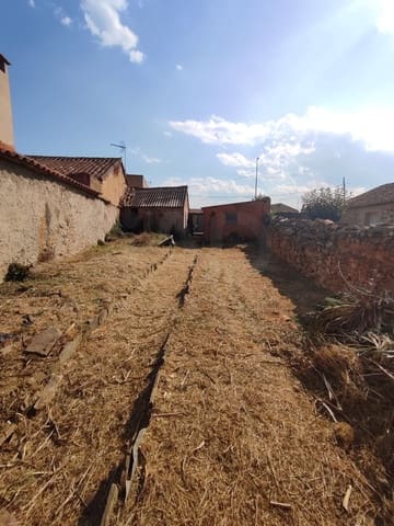 Finca/Landhuis te koop in Val de San Lorenzo - € 29.900 (Ref: 10020065)