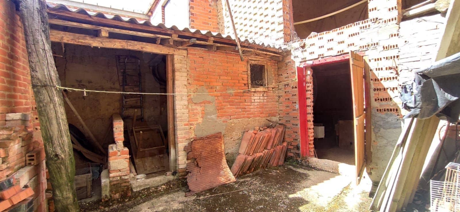 4 slaapkamer Huis te koop in San Justo de la Vega met garage - € 34.995 (Ref: 10020067)