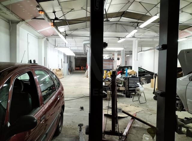 Kommersiell till salu i Zaragoza stad - 320 000 € (Ref: 10021522)
