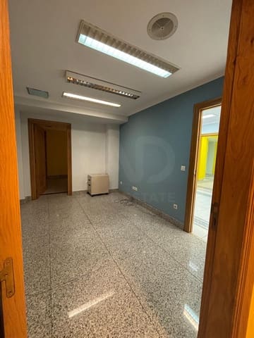 7 sovrum Kommersiell till salu i Valladolid stad - 467 000 € (Ref: 10021528)