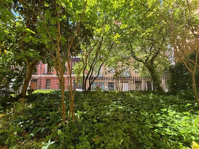 7 sovrum Kommersiell till salu i Valladolid stad - 467 000 € (Ref: 10021528)