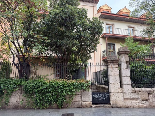 7 sypialnia Komercyjne na sprzedaż w Miasto Valladolid - 467 000 € (Ref: 10021528)