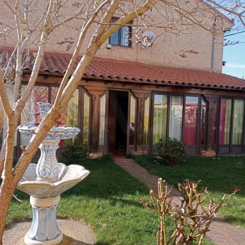 11 Zimmer Gewerbe zu verkaufen in El Burgo Ranero - 350.000 € (Ref: 10021541)