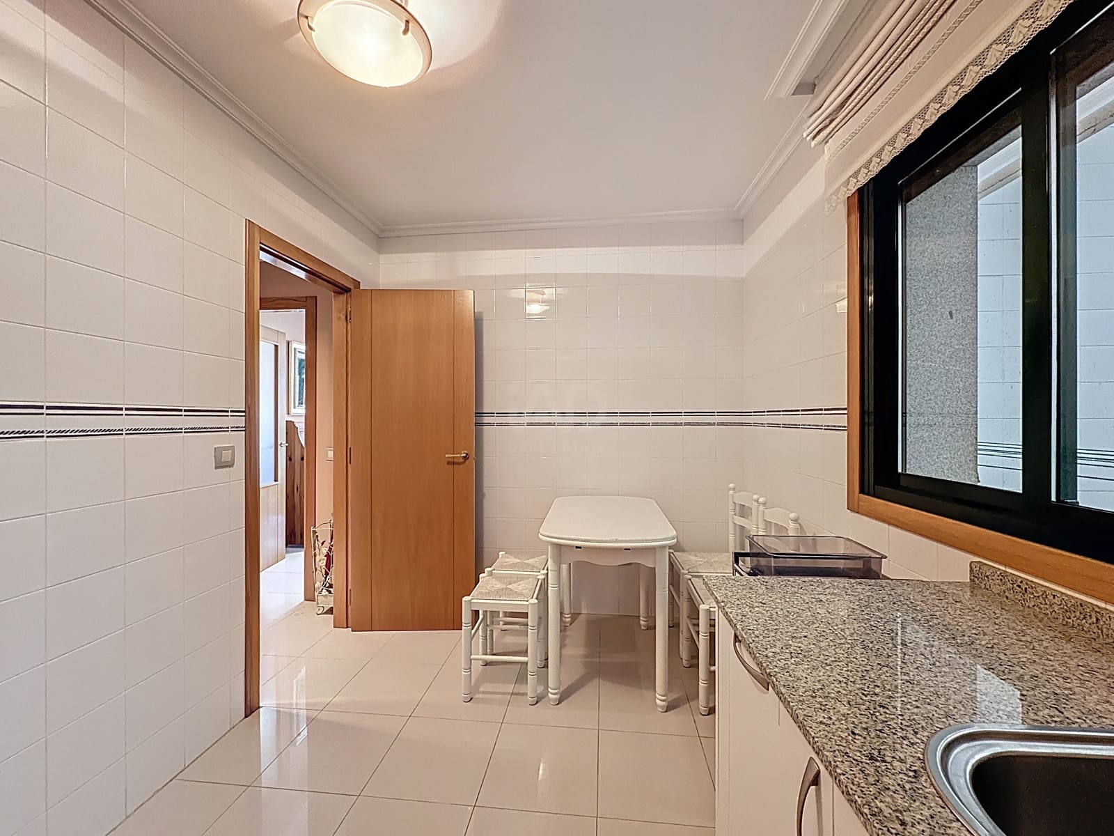 3 Zimmer Apartment zu verkaufen in Pontevedra Stadt mit Pool Garage - 315.000 € (Ref: 10021553)