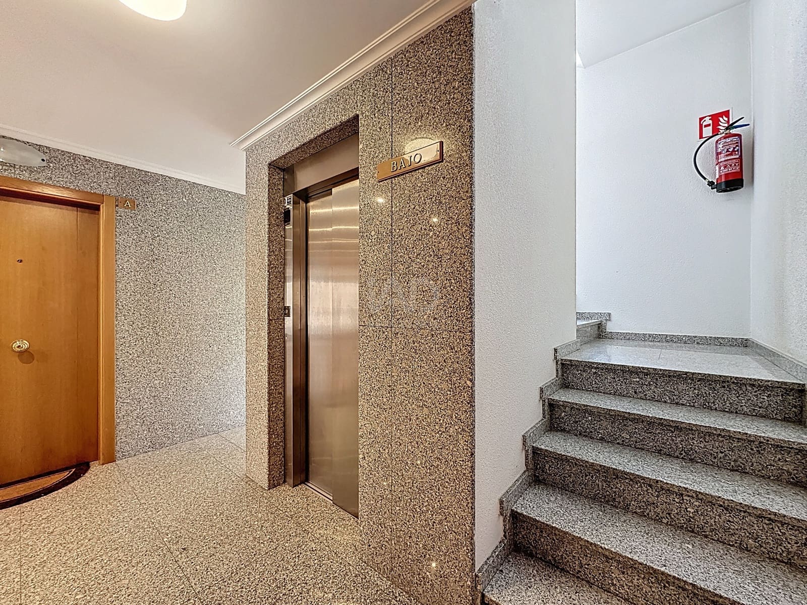 3 Zimmer Apartment zu verkaufen in Pontevedra Stadt mit Pool Garage - 315.000 € (Ref: 10021553)
