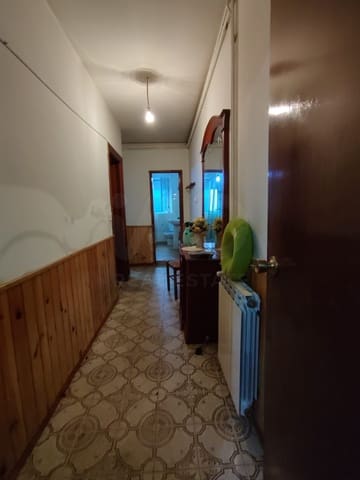 6 Zimmer Villa zu verkaufen in León Stadt mit Garage - 34.900 € (Ref: 10021557)