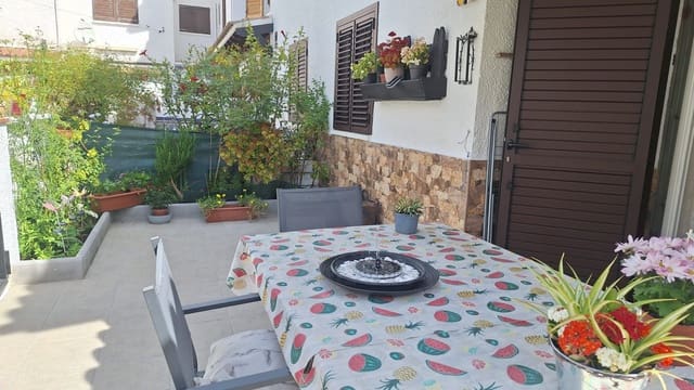 4 chambre Villa/Maison à vendre à Tarragone ville avec garage - 249 000 € (Ref: 10021558)