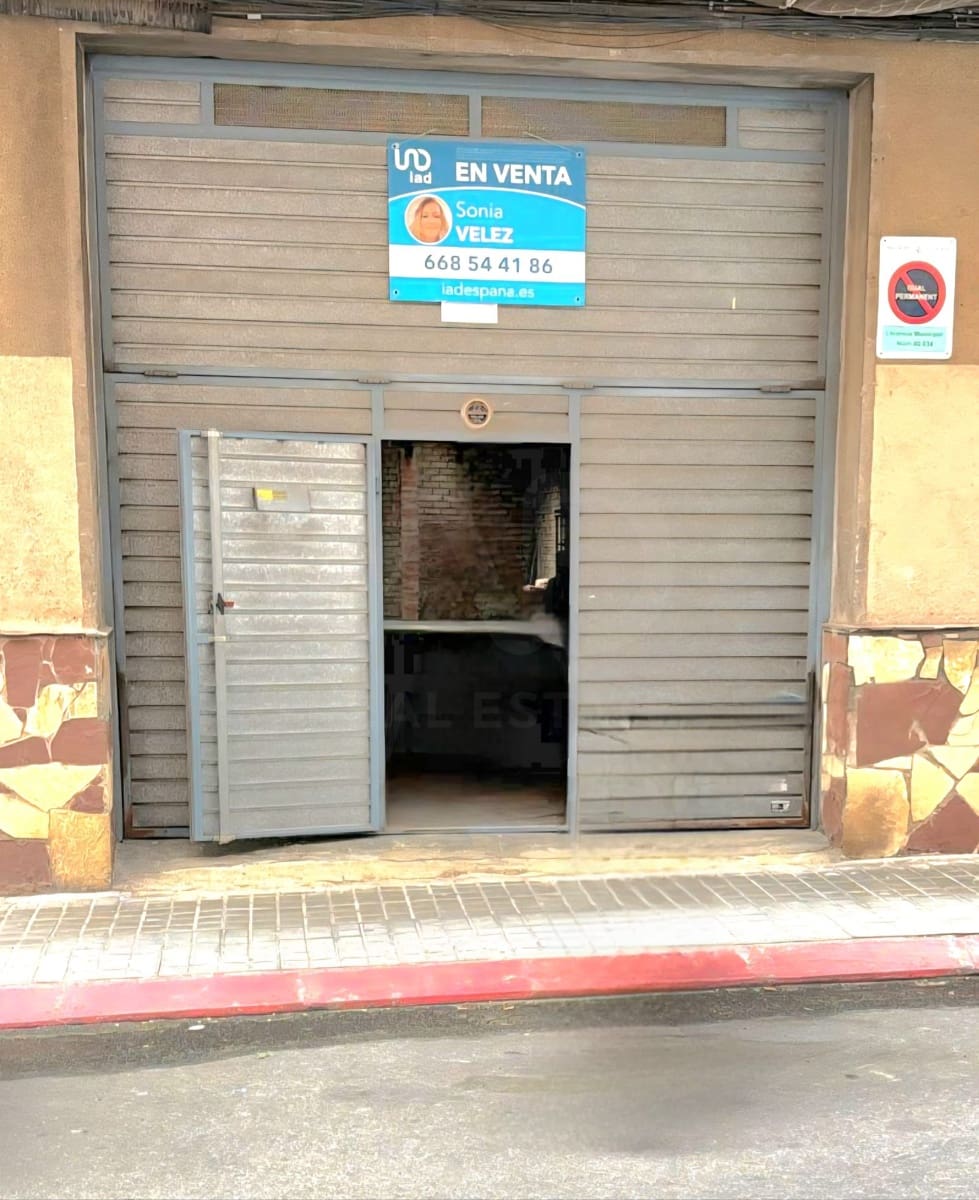 Commercial for rent in Sabadell - € 990 (Ref: 10021559)