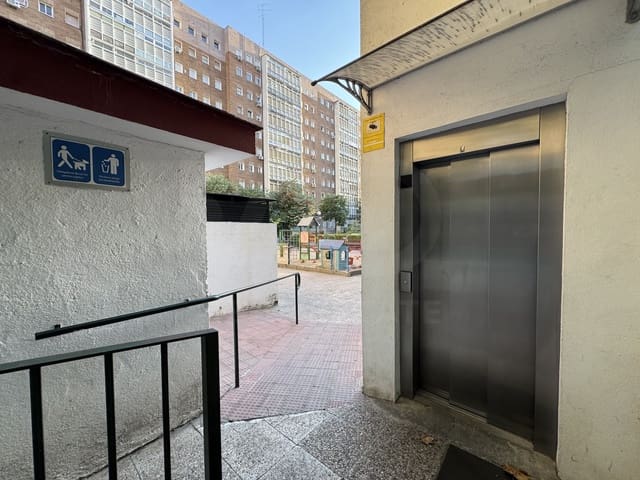 Garage te koop in Estrella, Madrid stad - € 27.890 (Ref: 10021641)