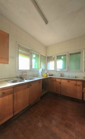 8 bedroom Townhouse for sale in Subirats with garage - € 890,000 (Ref: 10021645)