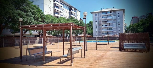 2 bedroom Apartment for sale in Cerdanyola del Vallès - € 240,000 (Ref: 10021649)