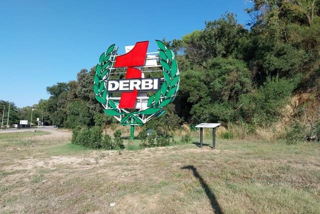 Terreno Não Urbanizado para venda em Martorelles - 295 000 € (Ref: 10021651)
