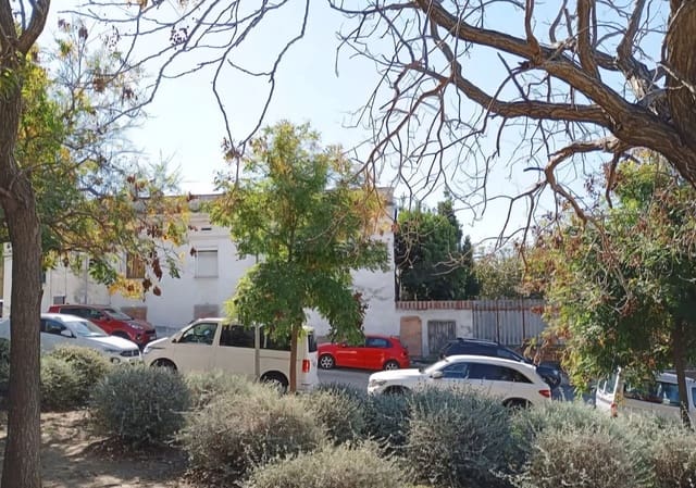 Local Comercial en Rubí en venta - 1.300.000 € (Ref: 10021653)