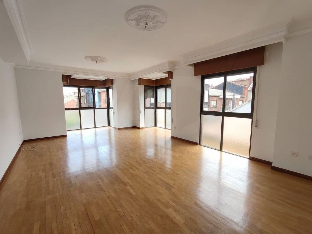 3 makuuhuone Huoneisto myytävänä paikassa Astorga - 173 000 € (Ref: 10021862)