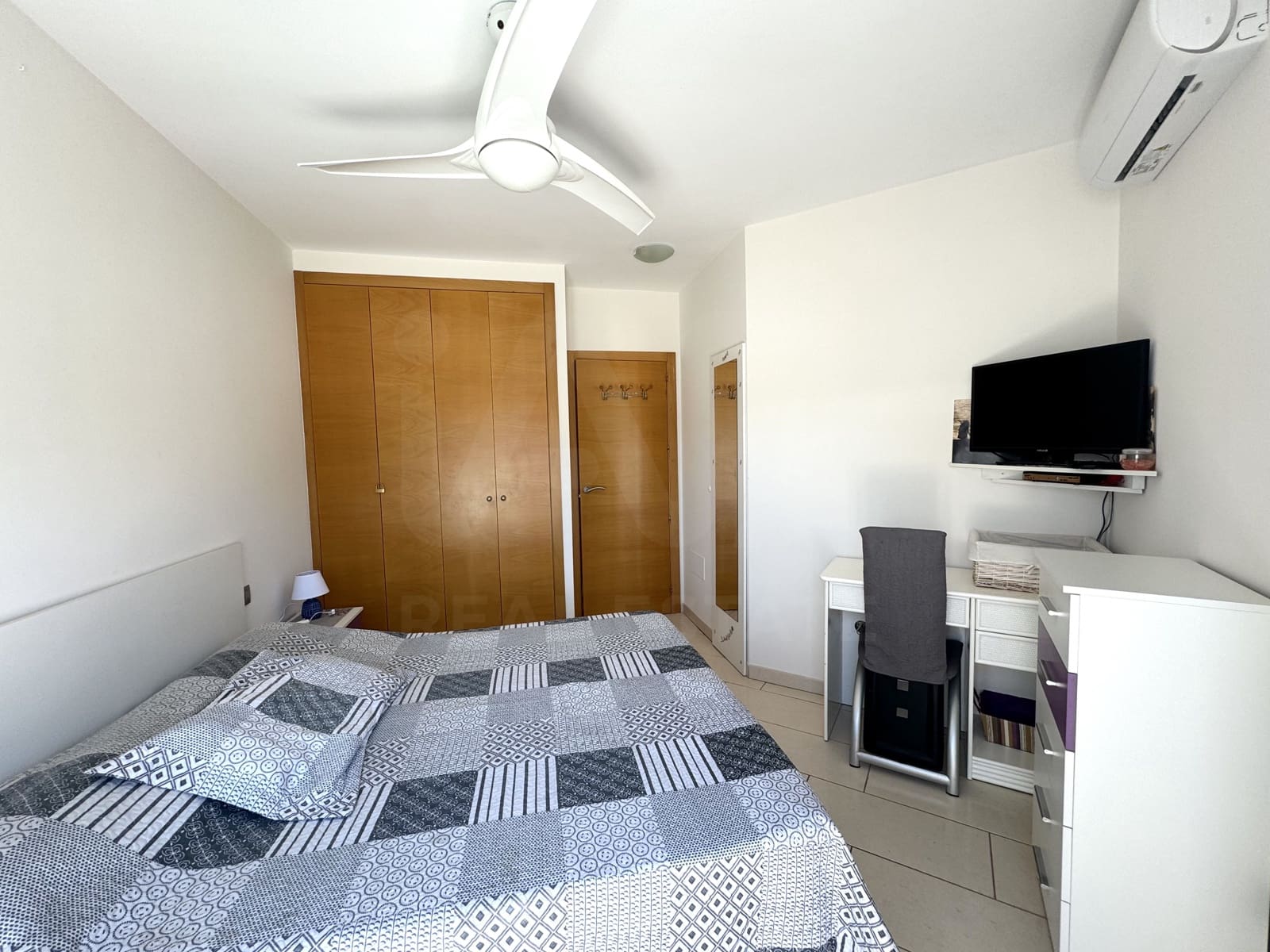 2 sypialnia Apartament na sprzedaż w Guia de Isora z basenem garażem - 355 000 € (Ref: 10021863)