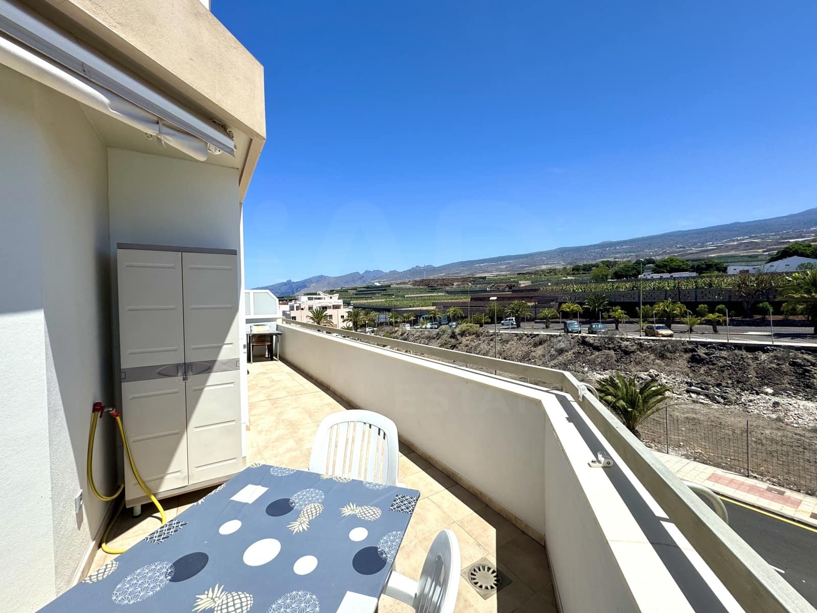 2 sypialnia Apartament na sprzedaż w Guia de Isora z basenem garażem - 355 000 € (Ref: 10021863)