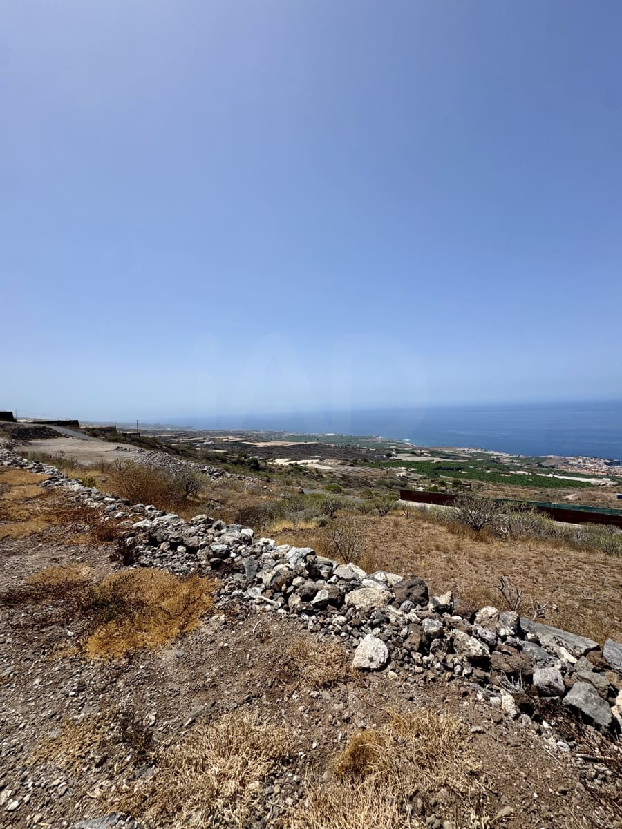Undeveloped Land for sale in Guia de Isora - € 65,000 (Ref: 10021864)