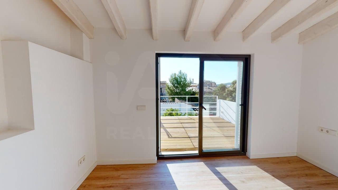 2 soverom Villa til leie i Alaro med svømmebasseng - € 2 400 (Ref: 10021868)