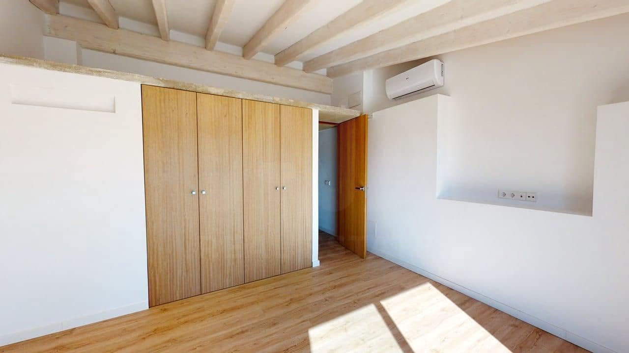 2 soverom Villa til leie i Alaro med svømmebasseng - € 2 400 (Ref: 10021868)