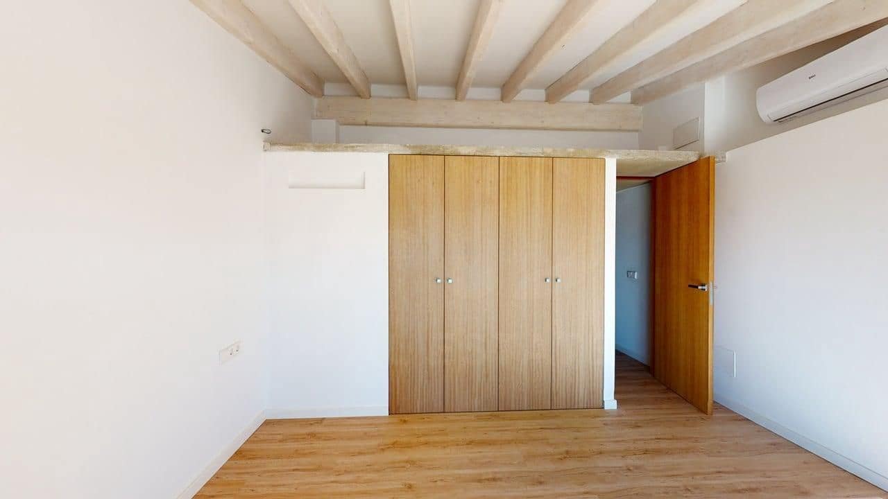 2 soverom Villa til leie i Alaro med svømmebasseng - € 2 400 (Ref: 10021868)