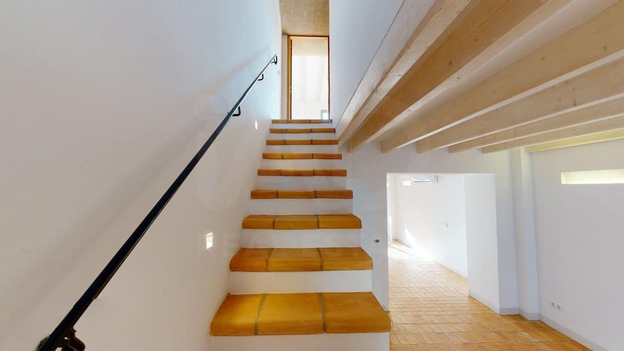 2 soverom Villa til leie i Alaro med svømmebasseng - € 2 400 (Ref: 10021868)