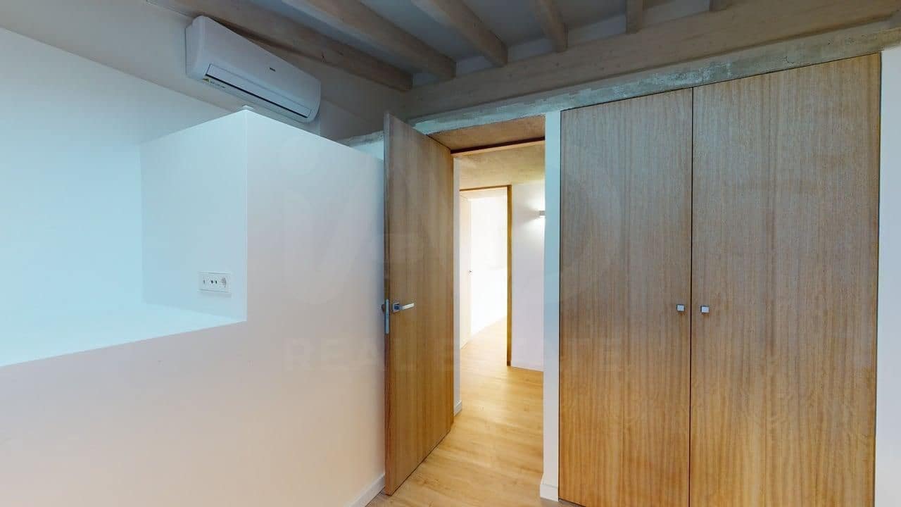 2 soverom Villa til leie i Alaro med svømmebasseng - € 2 400 (Ref: 10021868)