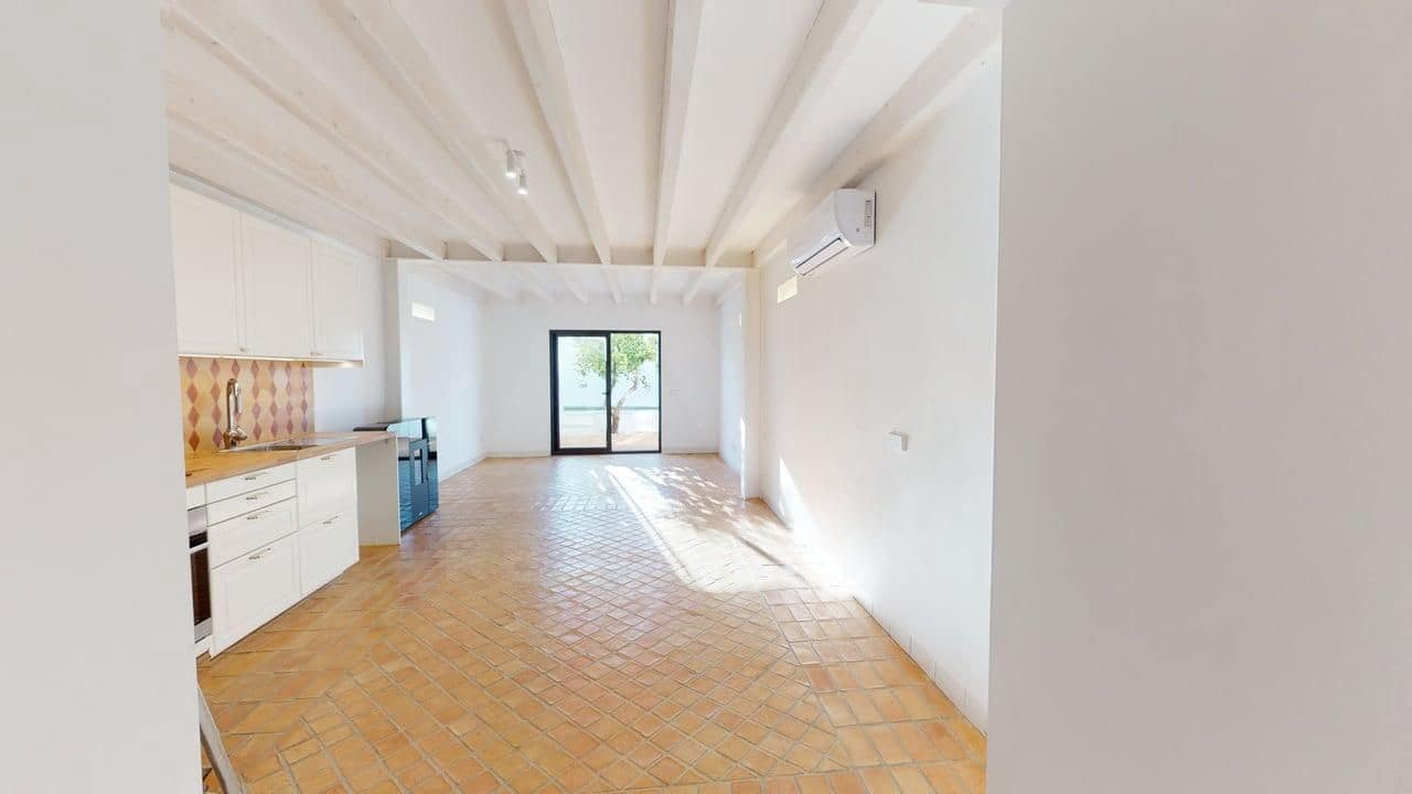 2 soverom Villa til leie i Alaro med svømmebasseng - € 2 400 (Ref: 10021868)