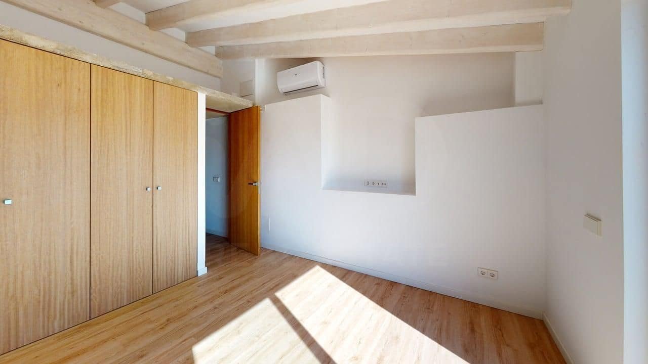 2 soverom Villa til leie i Alaro med svømmebasseng - € 2 400 (Ref: 10021868)