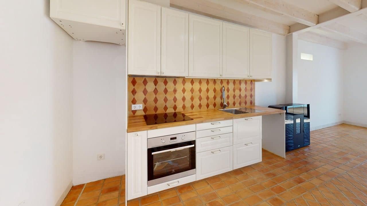 2 soverom Villa til leie i Alaro med svømmebasseng - € 2 400 (Ref: 10021868)